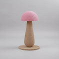Charger l'image dans la visionneuse de la galerie, Arbre à chat design Oscar et Plume en forme de champignon avec corde naturelle et tête rose
