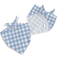 Charger l'image dans la visionneuse de la galerie, Bandana pour chien motif vichy bleu clair en coton doux et respirant pour un look élégant