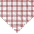Charger l'image dans la visionneuse de la galerie, Bandana pour chien motif vichy rose et blanc, idéal pour habiller votre animal avec style