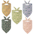Cargar la imagen en la vista de la galería, Ensemble de cinq bandanas pour chien à motifs de petites fleurs colorées Oscar et Plume