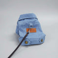 Charger l'image dans la visionneuse de la galerie, Blouson toile pour chien bleu clair avec boutons pression et boucle pour laisse par Oscar et Plume