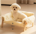 Charger l'image dans la visionneuse de la galerie, Canapé pour chat et chien en peluche blanche avec cadre en bois naturel pour animaux de compagnie