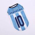Load image into Gallery viewer, T-shirt chien bleu et blanc avec logo Argentin et numéro 10 pour animaux de compagnie