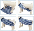 Charger l'image dans la visionneuse de la galerie, T-shirt post-opératoire chien rayé bleu et blanc avec fermeture facile montré sur un mannequin de chien