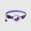 Charger l'image dans la visionneuse de la galerie, Collier Airtag ajustable pour chat en nylon violet avec clochette et support Airtag Oscar et Plume