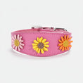 Load image into Gallery viewer, Collier chien cuir marguerite rose décoré de fleurs jaunes, oranges et roses pour chiens stylés
