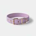 Charger l'image dans la visionneuse de la galerie, Collier couture chien en tissu violet avec boucle métallique dorée pour un port confortable