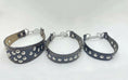Load image into Gallery viewer, Trois colliers en cuir pour chien noirs avec clous métalliques et fermoirs solides