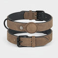 Charger l'image dans la visionneuse de la galerie, Collier pour chien Airtag en cuir marron avec boucle noire et logement pour Airtag