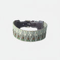 Charger l'image dans la visionneuse de la galerie, Collier pour chien en tissu tissé aux motifs naturels et à la finition en cuir marron
