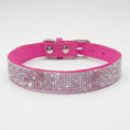 Load image into Gallery viewer, Collier strass pour chien rose avec éclats brillants et fermeture en métal robuste