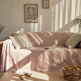 Load image into Gallery viewer, Couverture protection canapé chien et chat rose pâle pour protéger le canapé avec style et confort