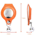 Load image into Gallery viewer, Étui AirTag en cuir orange avec porte-clés argenté de la marque Oscar et Plume