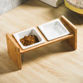 Load image into Gallery viewer, Gamelle céramique inclinée double avec support en bois pour alimentation chien ou chat Oscar et Plume