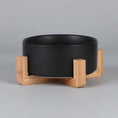 Charger l'image dans la visionneuse de la galerie, Gamelle chien céramique noire avec support en bois naturel pour alimentation confortable