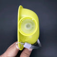 Charger l'image dans la visionneuse de la galerie, Gamelle chien visser bouteille jaune avec attache pour promenade de la marque Oscar et Plume