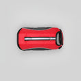 Carica l'immagine nel visualizzatore della galleria, Gilet de sauvetage pour chien Oscar et Plume en rouge, offrant sécurité et confort pour les activités nautiques.