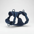 Charger l'image dans la visionneuse de la galerie, Harnais anti-traction pour chien en bleu marine avec boucles réglables et anneaux solides