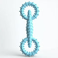 Cargar la imagen en la vista de la galería, Jouet à mâcher chien Oscar et Plume en caoutchouc bleu avec picots pour nettoyage des dents