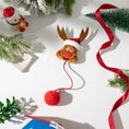 Charger l'image dans la visionneuse de la galerie, Jouet de Noël pour chat en forme de renne avec clochette et ruban rouge décoratif