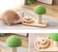 Cargar la imagen en la vista de la galería, Jouet pour chat en bois et sisal avec arbre vert et jeu à boules pour stimulation féline