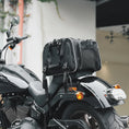 Load image into Gallery viewer, Sac de transport chien moto noir installé sur la moto pour un voyage sécurisé et confortable