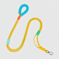 Load image into Gallery viewer, Laisse main libre chien jaune avec poignée rembourrée bleue pour promenade confortable