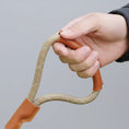Charger l'image dans la visionneuse de la galerie, Laisse pour chien élégante en cuir et corde, parfaite pour les promenades quotidiennes avec votre animal