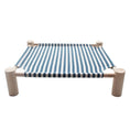 Load image into Gallery viewer, Lit pour chat en bois avec toile rayée bleue et blanche pour confort et style