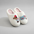 Charger l'image dans la visionneuse de la galerie, Chaussons chien teckel Oscar et Plume mules peluche blanches broderie teckel pomme interieur rose doux
