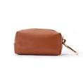Charger l'image dans la visionneuse de la galerie, Distributeur sacs a crotte chien en cuir marron avec attache métal pour promenade élégante