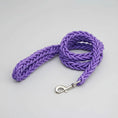 Load image into Gallery viewer, Laisse résistante en nylon de 1,3 m pour chien Oscar et Plume Violet / Diamètre 1.5 cm