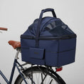Charger l'image dans la visionneuse de la galerie, Panier vélo pour chien Oscar et Plume en bleu avec une couverture en filet pour une bonne ventilation