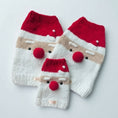 Charger l'image dans la visionneuse de la galerie, Pull de Noël pour chien avec motif de Père Noël adorables et pompons rouges