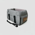 Charger l'image dans la visionneuse de la galerie, Sac transport chien design en gris avec des poignées et une base rembourrée pour le confort de votre animal