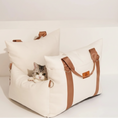 Charger l'image dans la visionneuse de la galerie, Sac voiture pour chat en tissu beige avec poignées en cuir et coussins confortables