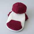 Cargar la imagen en la vista de la galería, Sweat capuche pour chien en tissu pelucheux blanc et bordeaux par Oscar et Plume