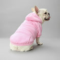 Cargar la imagen en la vista de la galería, Chien portant un sweat capuche pour petit chien rose confortable d'Oscar et Plume