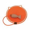 Charger l'image dans la visionneuse de la galerie, Tapis à gratter chat orange en forme de tête de chat avec jouet poisson attaché