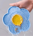 Charger l'image dans la visionneuse de la galerie, Tapis à lécher pour chien et chat en forme de fleur bleu avec picots pour stimulation mentale