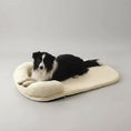 Charger l'image dans la visionneuse de la galerie, Tapis rafraichissant pour chien beige avec coussin intégré pour le confort des chiens