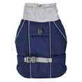 Charger l'image dans la visionneuse de la galerie, Veste imperméable chien Oscar et Plume en bleu avec ceinture ajustable pour une protection optimale
