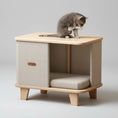 Load image into Gallery viewer, Maison design pour chat en bois clair et tissu beige avec coussin intérieur confortable
