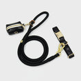 Charger l'image dans la visionneuse de la galerie, Ensemble collier personnalisable pour chien avec laisse noire et pochette pour accessoires
