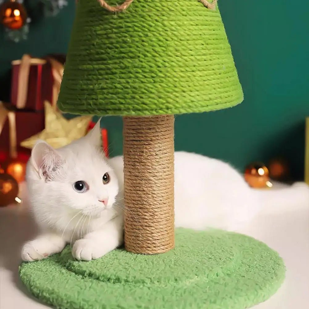 Arbre à chat Noël avec boule en peluche - Oscar et Plume