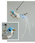 Load image into Gallery viewer, Baguette avec attache ventouse + oiseau, plume, insecte Oscar et Plume
