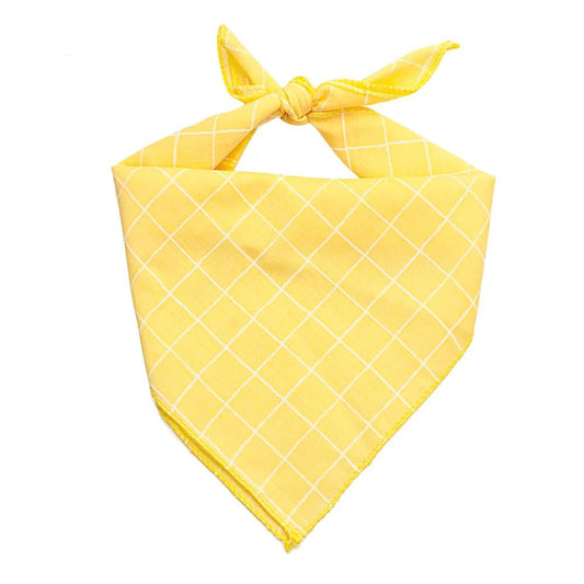 Bandana coton pour chien jaune à carreaux blancs avec nœud ajustable par Oscar et Plume