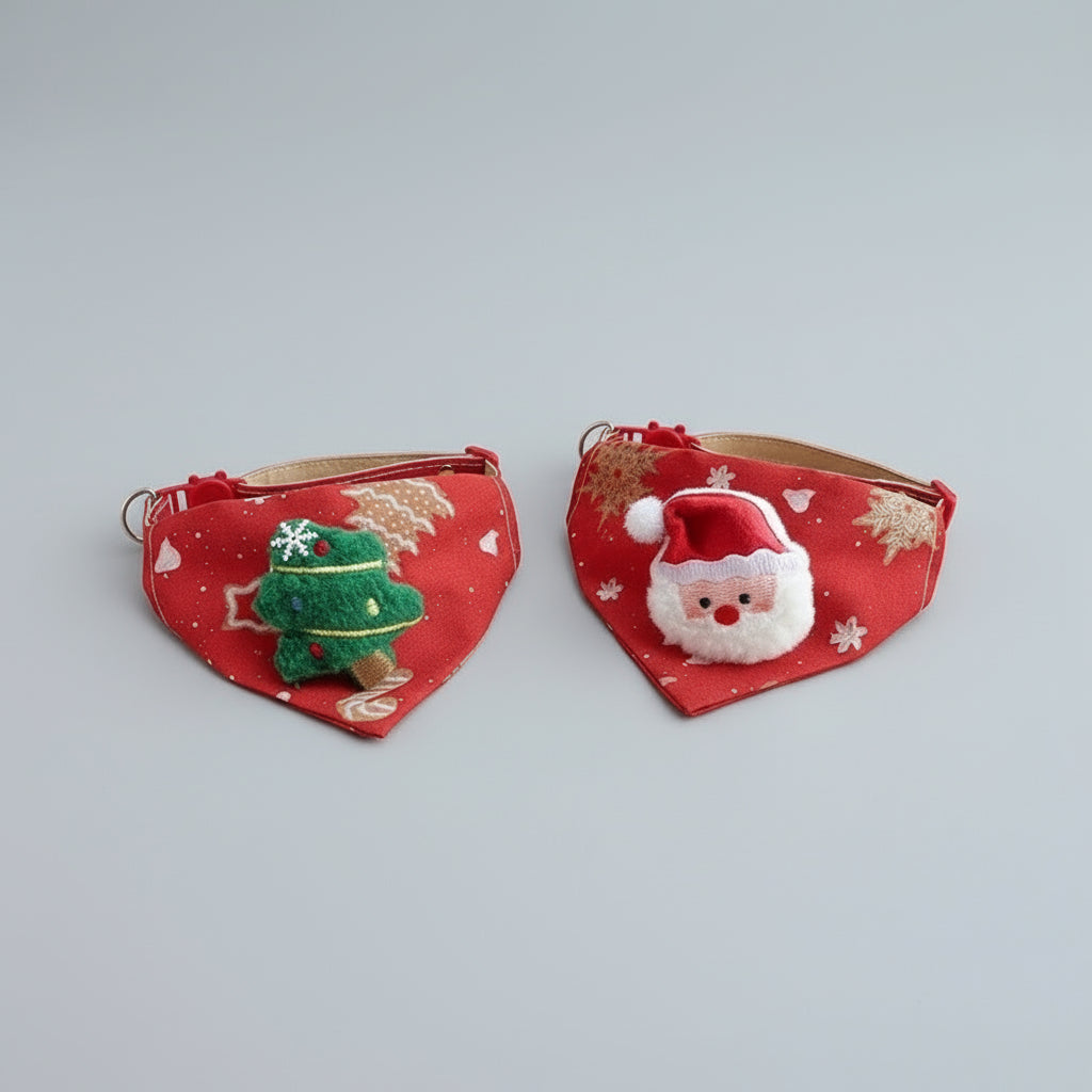 Bandana Noël pour chat et chien avec des motifs de sapin et de Père Noël