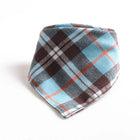 Bandana pour chien Oscar et Plume à carreaux bleu, marron et orange en tissu doux