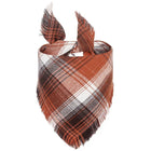 Bandana pour chien en tartan orange et blanc, idéal pour les promenades stylées